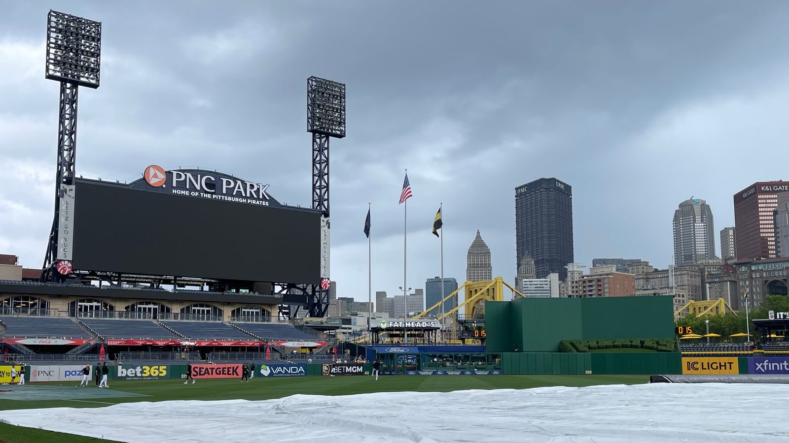 Pirates vs. Phillies, 4:05 p.m. taken on the North Shore (Live coverage). Photo by GREG MACAFEE / DKPS